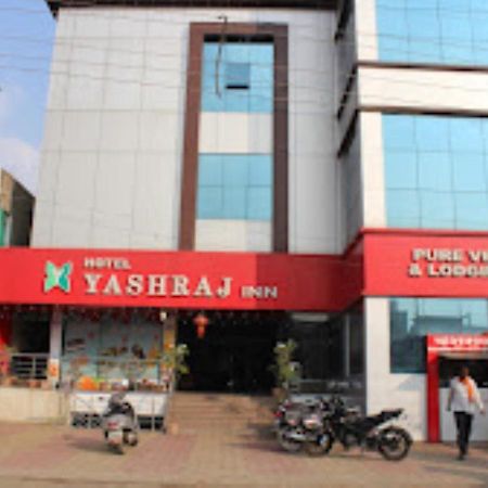 Hotel Yashraj Inn Beed Exterior photo