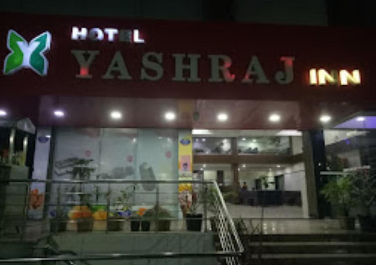 Hotel Yashraj Inn Beed Exterior photo