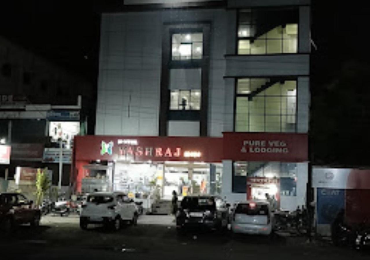 Hotel Yashraj Inn Beed Exterior photo